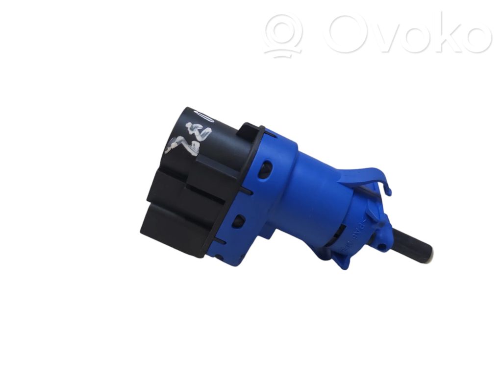 Interruptor sensor del pedal de freno   BN7N