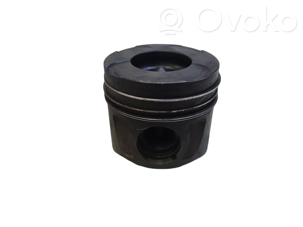 Piston