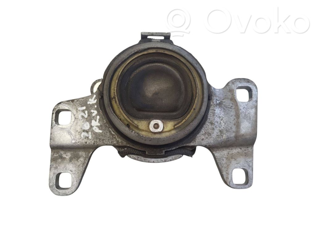 Volvo V40 Engine mount bracket 