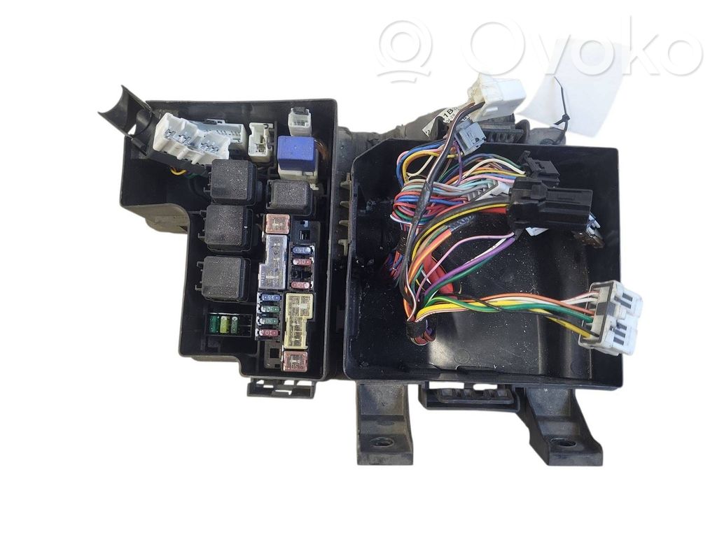 Renault Koleos I Fuse module 