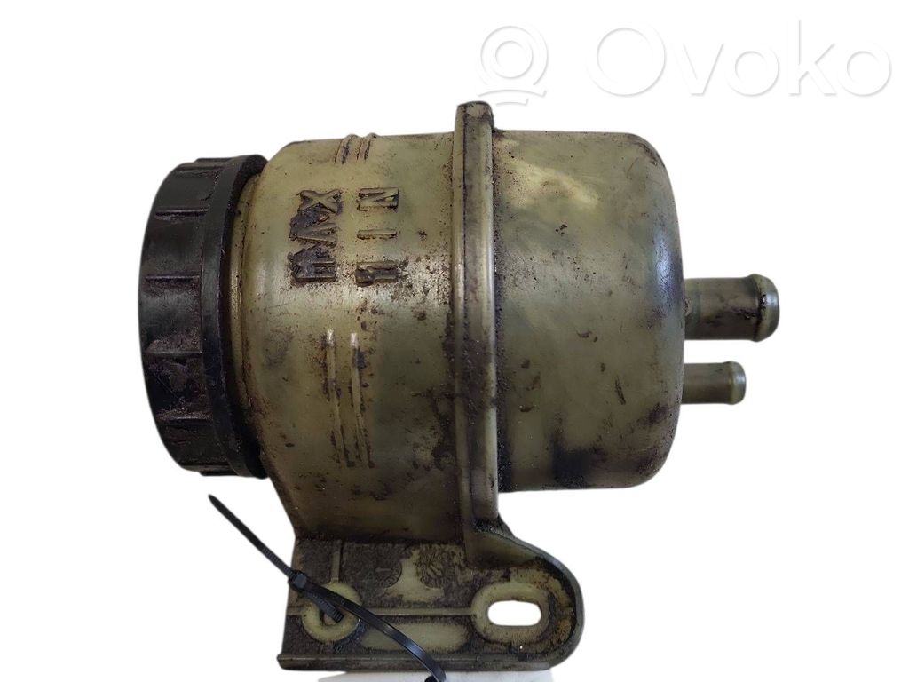 Ausgleichsbehälter Servopumpe