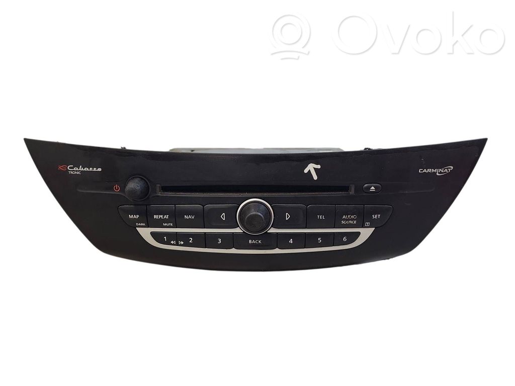 Renault Laguna III Panel / Radioodtwarzacz CD/DVD/GPS 