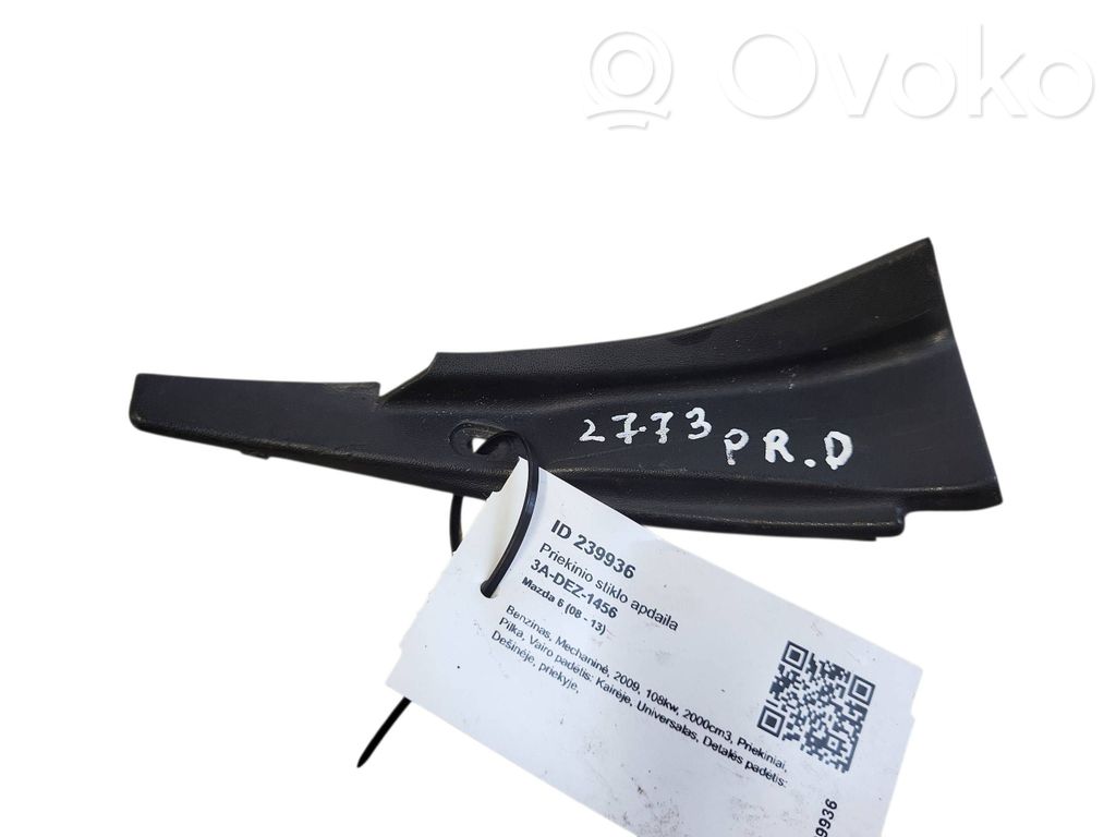 Windshield trim   GS1F51PB1