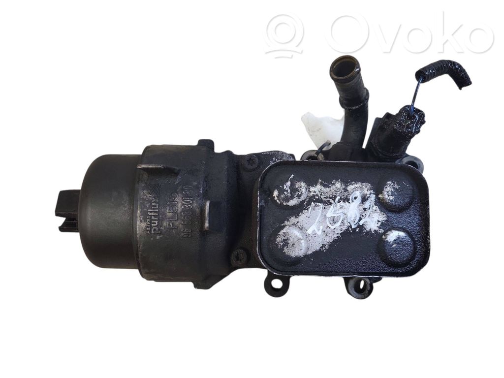 Ford Mondeo MK IV Supporto di montaggio del filtro dell’olio