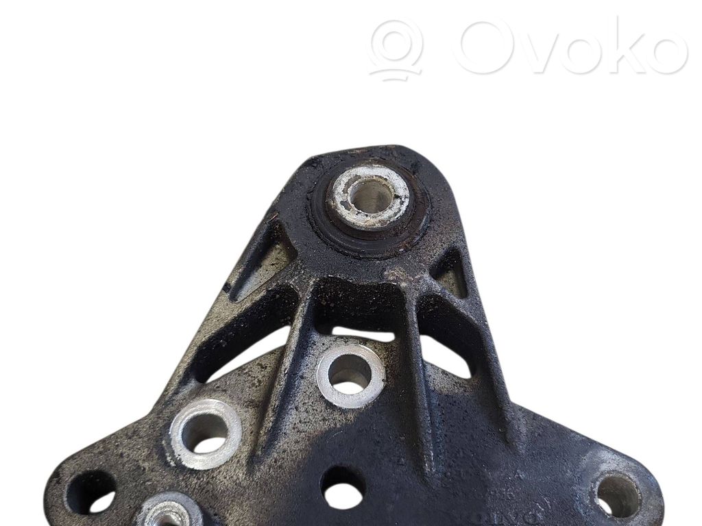 Volvo V70 Suport motor 