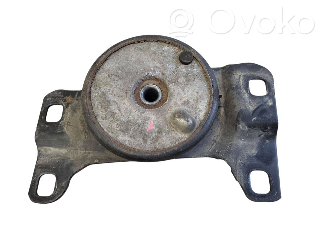 Engine mount bracket   5N517M121