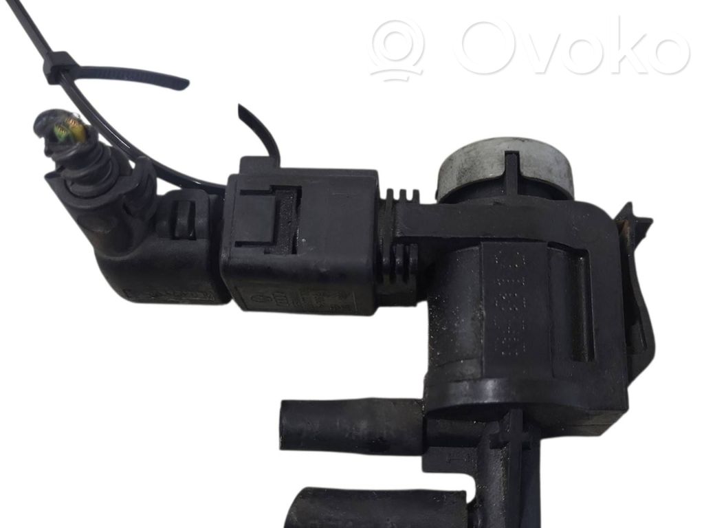 Volkswagen Golf VI Solenoid supapă turbosuflantă 