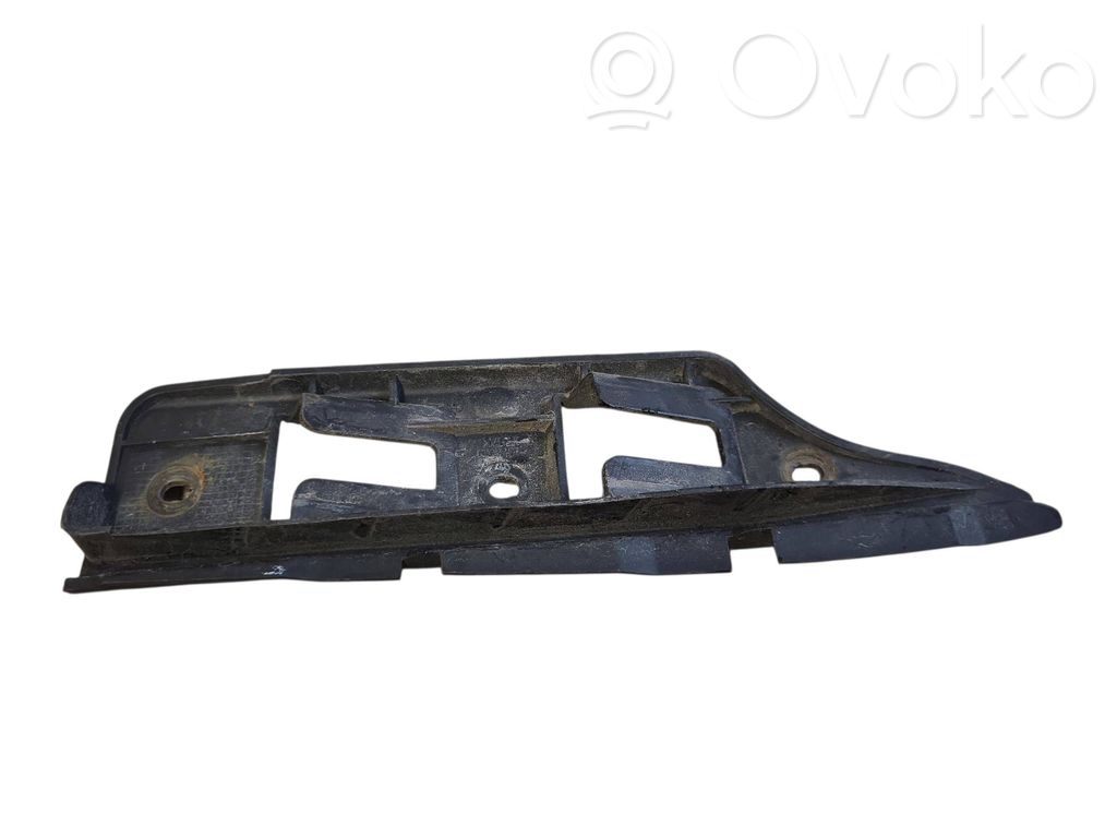 Soporte del parachoques delantero