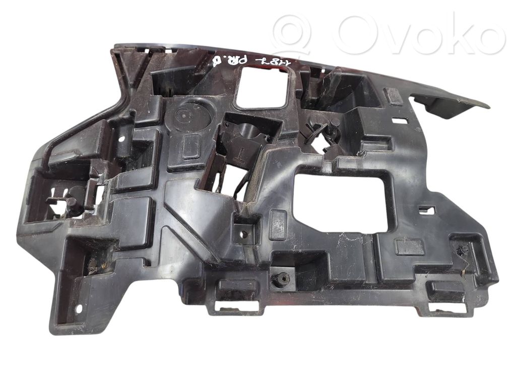 Volvo V40 Front bumper mounting bracket 