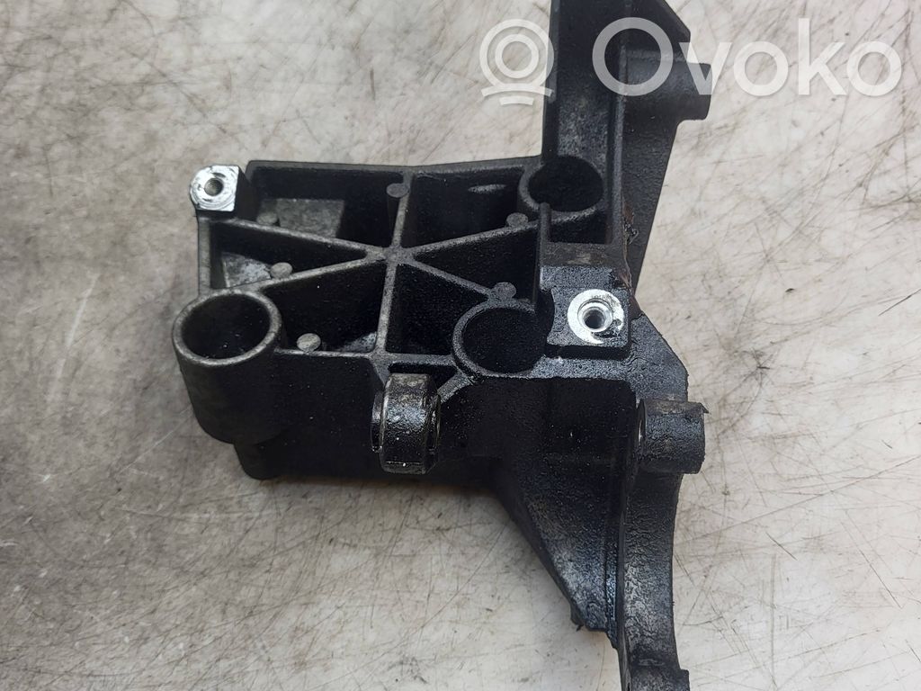 Audi Q7 4L Support de pompe de direction assistée