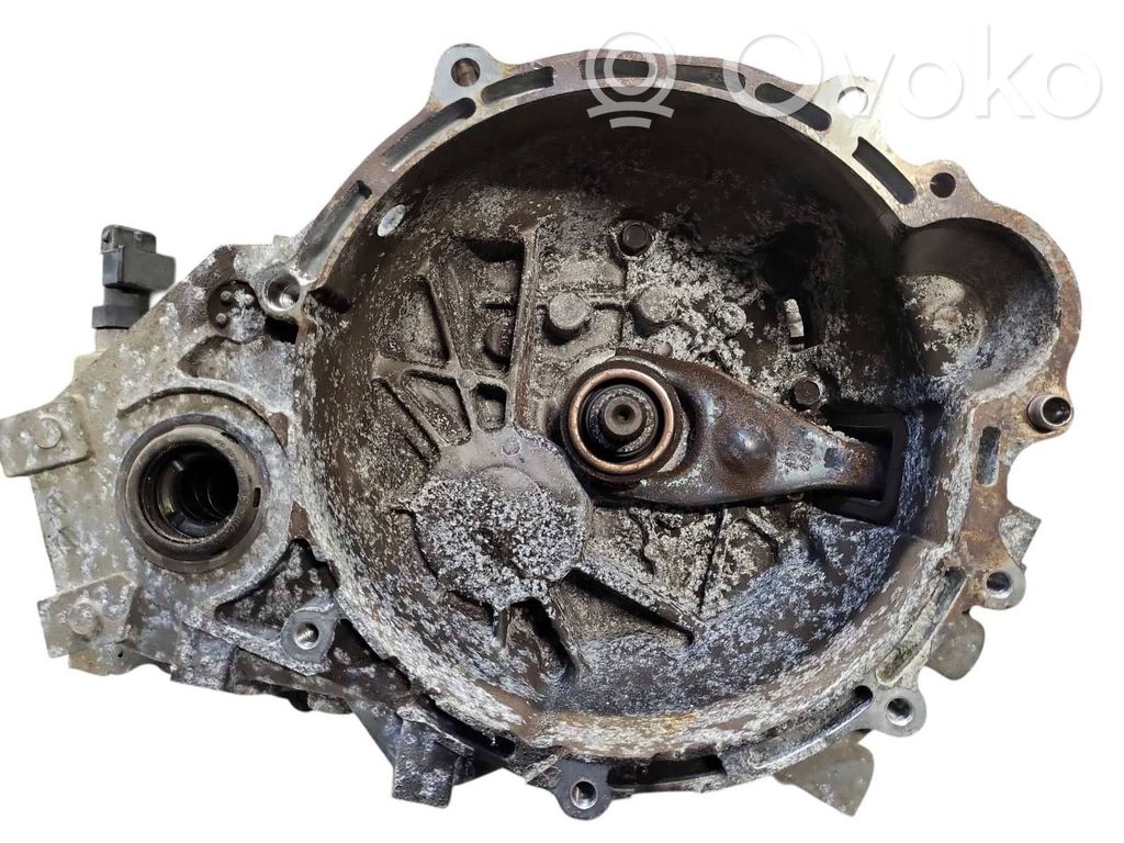 KIA Rio Cutie viteze manuală cu 5 trepte 