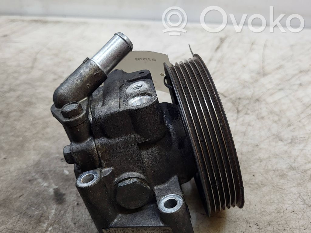 Ohjaustehostimen pumppu   6G913A696CD,6G913A733CA,75114123