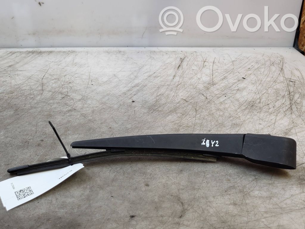 Volvo V40 Ramię wycieraczki szyby tylnej 