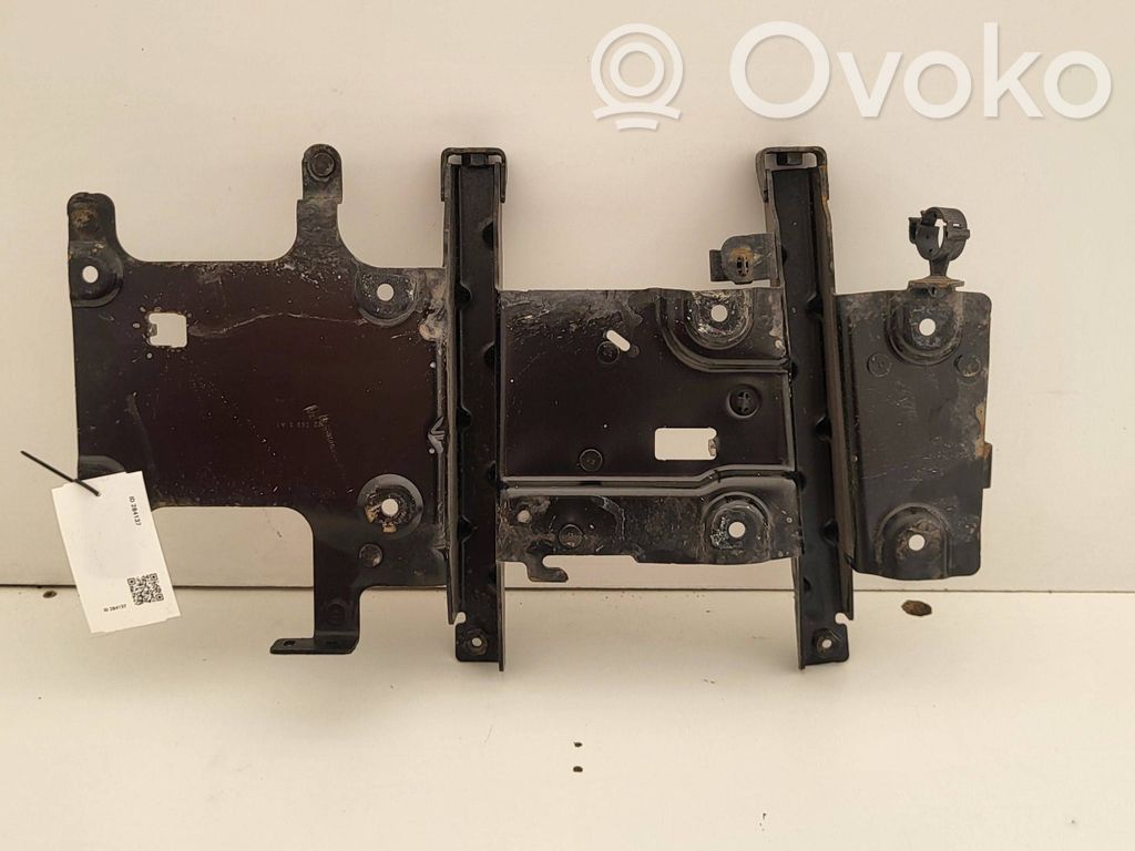 Opel Vivaro Alte piese compartiment motor 