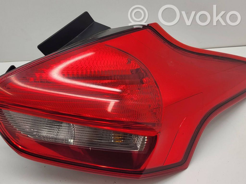 Ford Focus Lampă spate în caroserie 