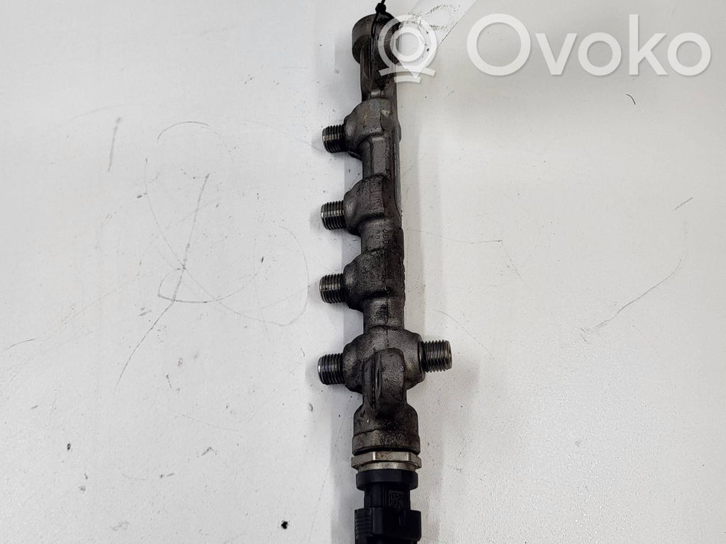 Opel Astra J Rampă alimentare injectoare 
