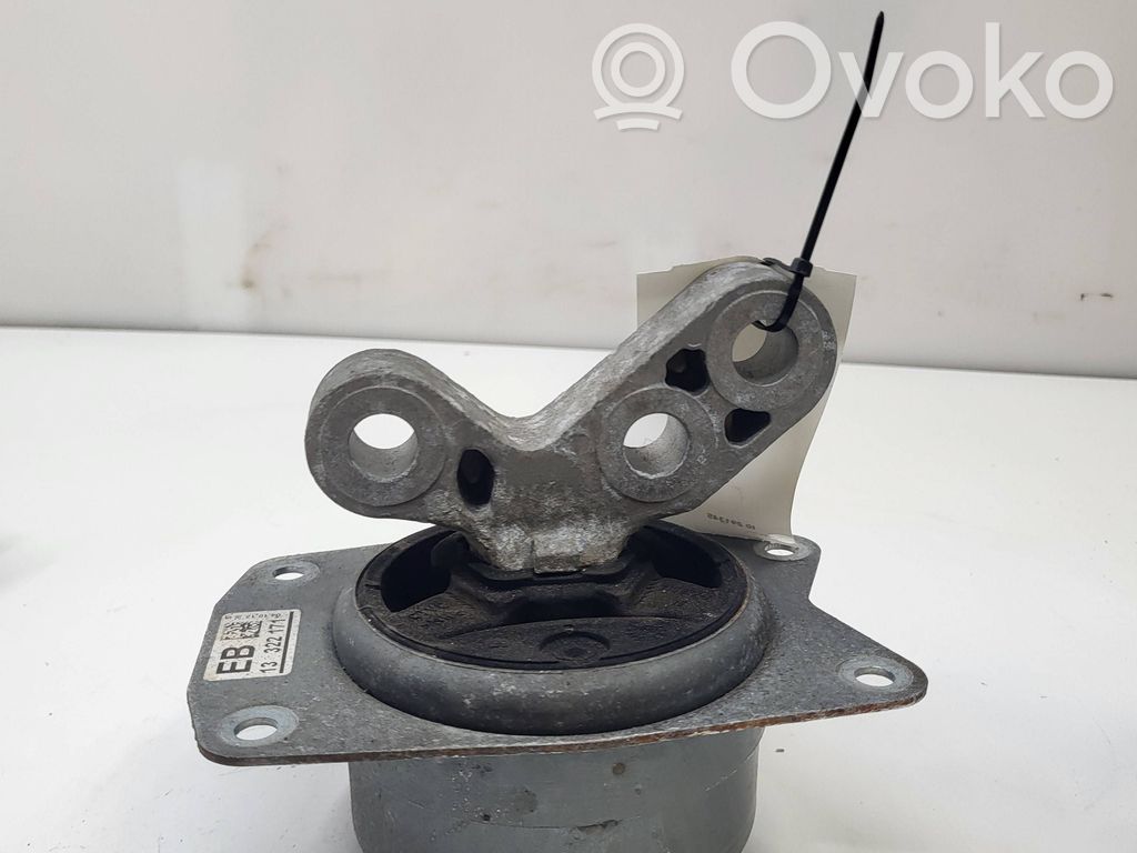Opel Insignia A Wspornik / Mocowanie silnika