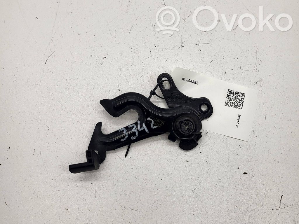 Volvo V40 Spyna variklio dangčio