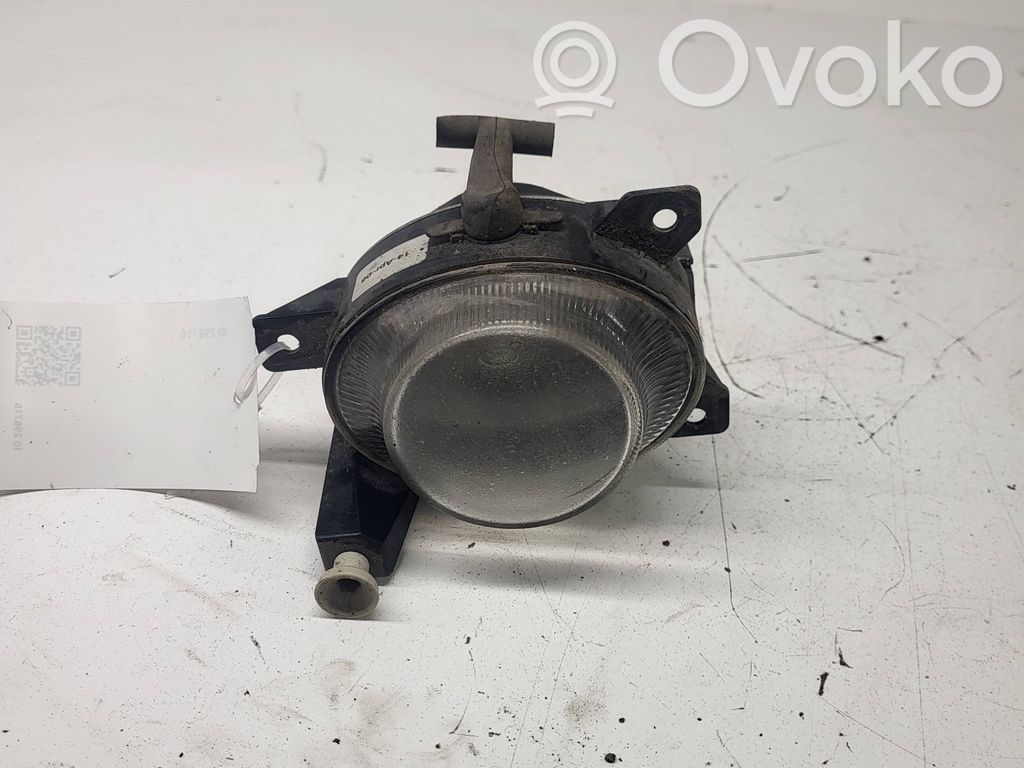 Saab 9-5 Miglas lukturis priekšā