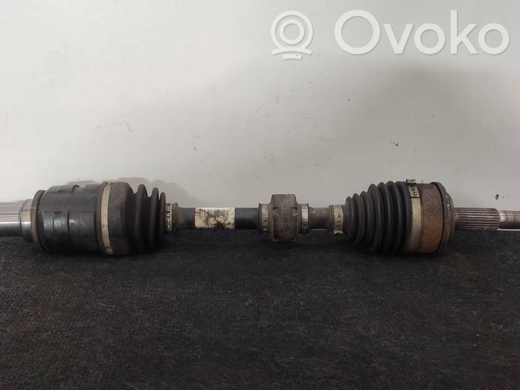 Toyota Auris E180 Eje de transmisión delantero 
