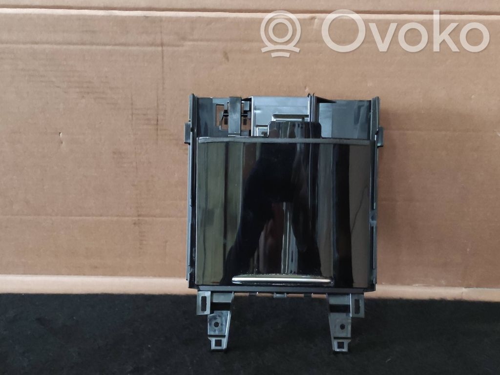 Opel Insignia B Scrumieră 