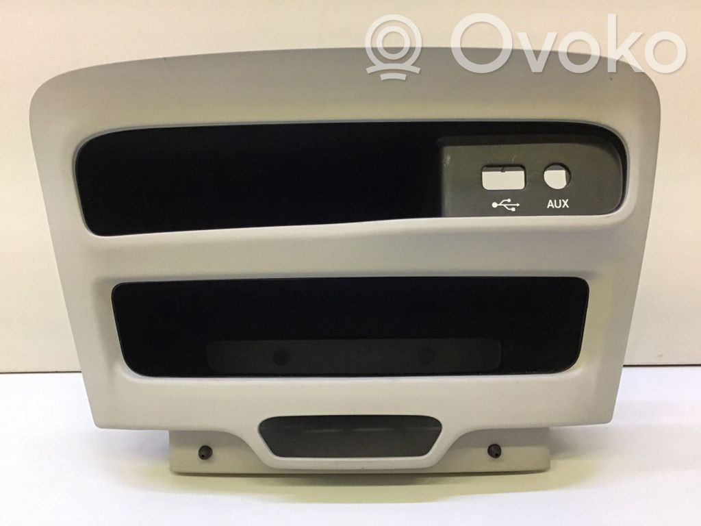 Chrysler Pacifica Glove box central console 