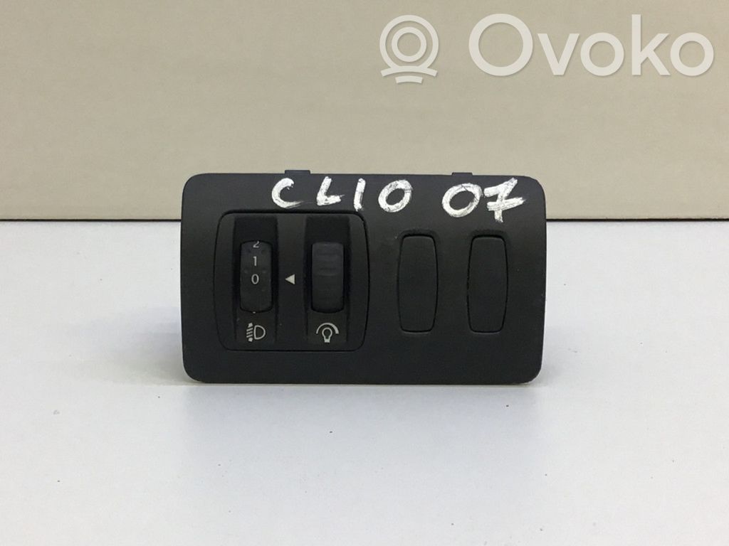 Renault Clio III Headlight level height control switch 