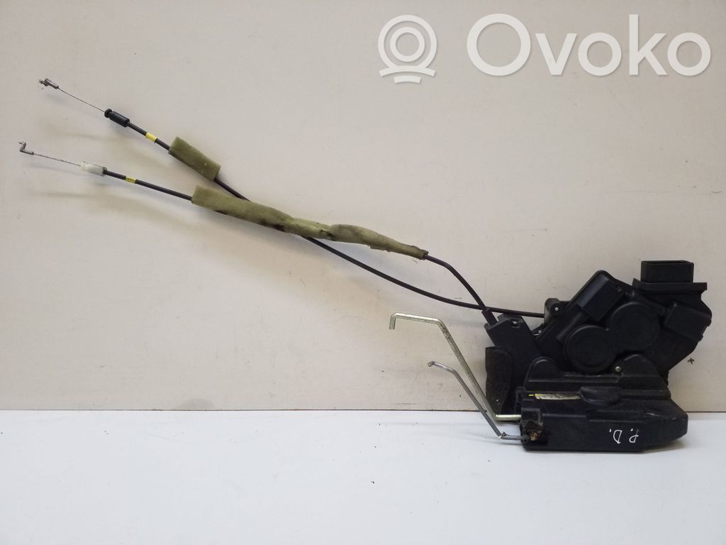 Mazda 5 Front door lock 