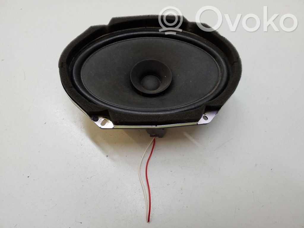 Mazda 5 Etuoven kaiutin 