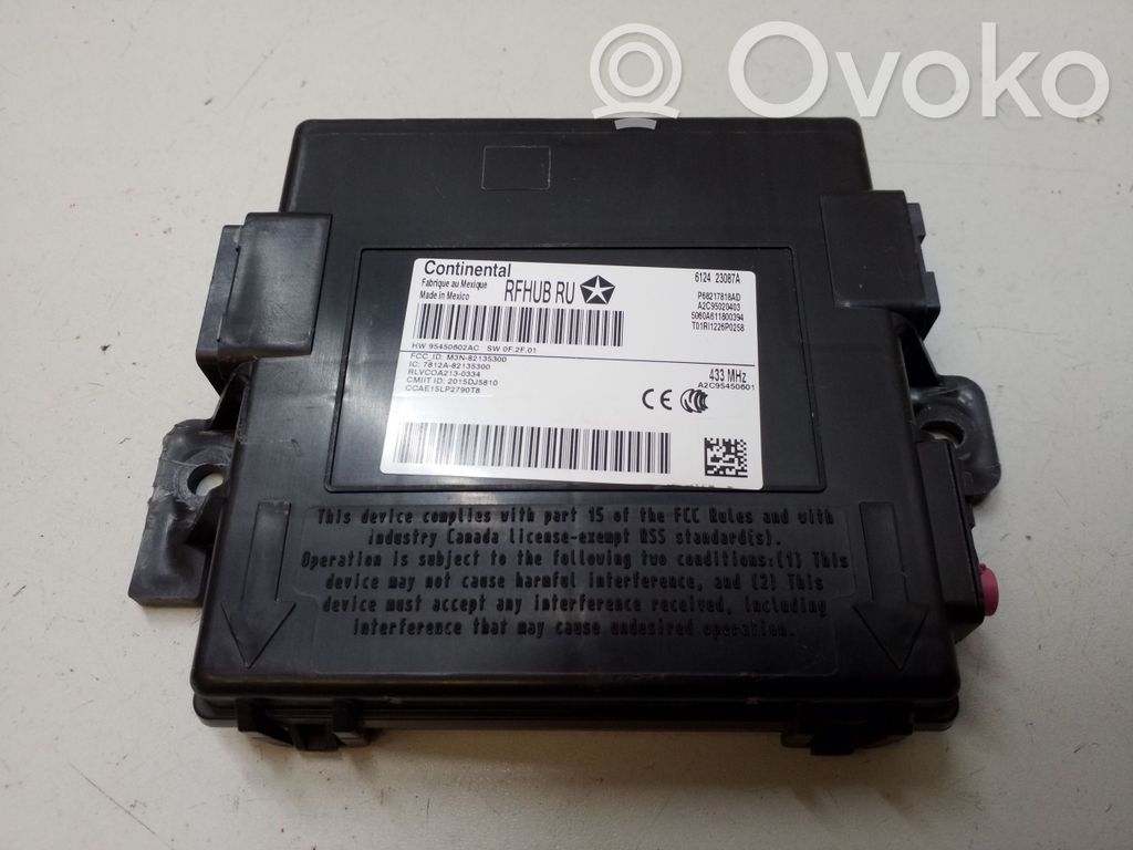Chrysler Pacifica Beraktės sistemos KESSY (keyless) valdymo blokas/ modulis 