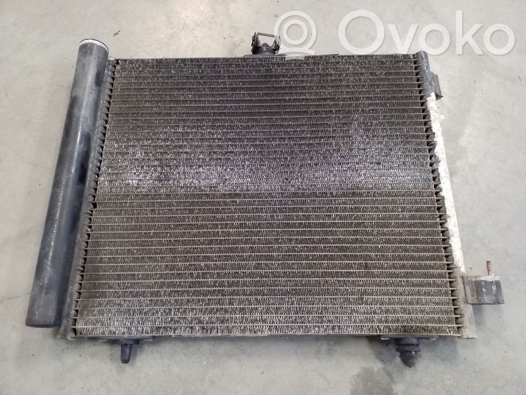 Peugeot 1007 Radiateur condenseur de climatisation 