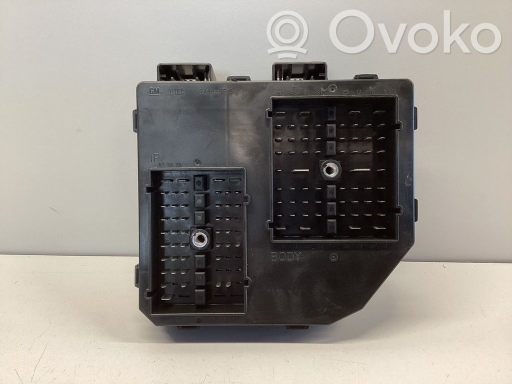 Chevrolet Captiva Módulo de fusible 