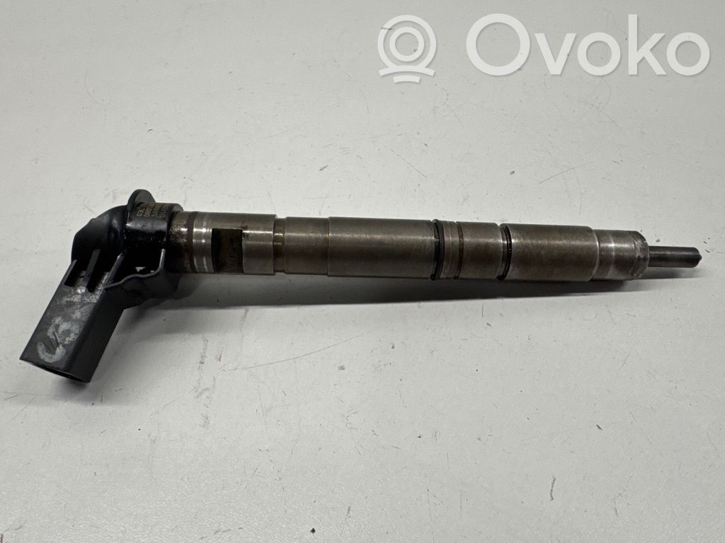 Volkswagen PASSAT CC Injector combustibil 
