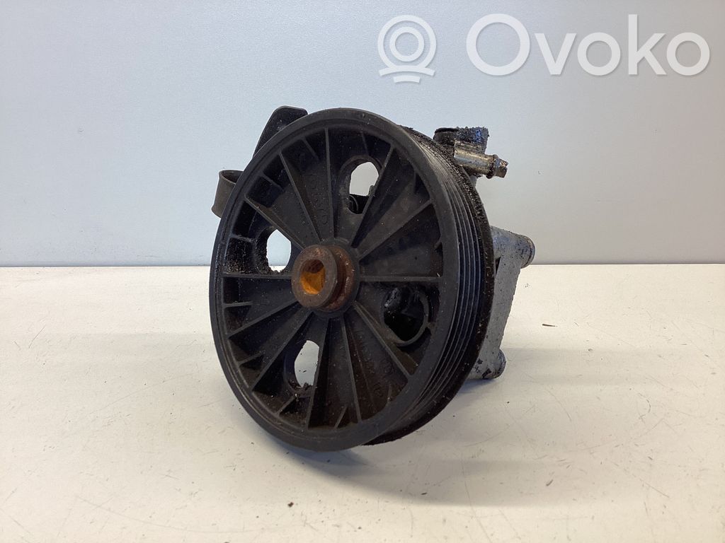 Volvo V70 Ohjaustehostimen pumppu 