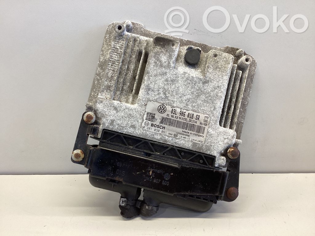 Skoda Superb B6 (3T) Engine control unit/module 