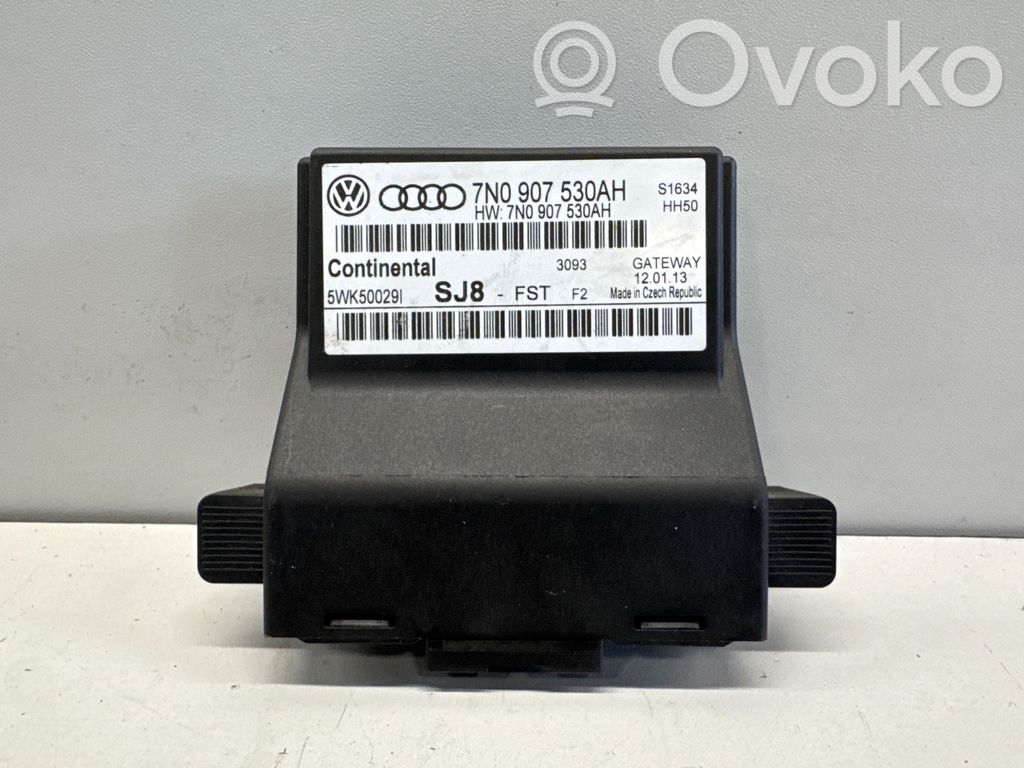 Volkswagen PASSAT B7 Módulo de control Gateway 