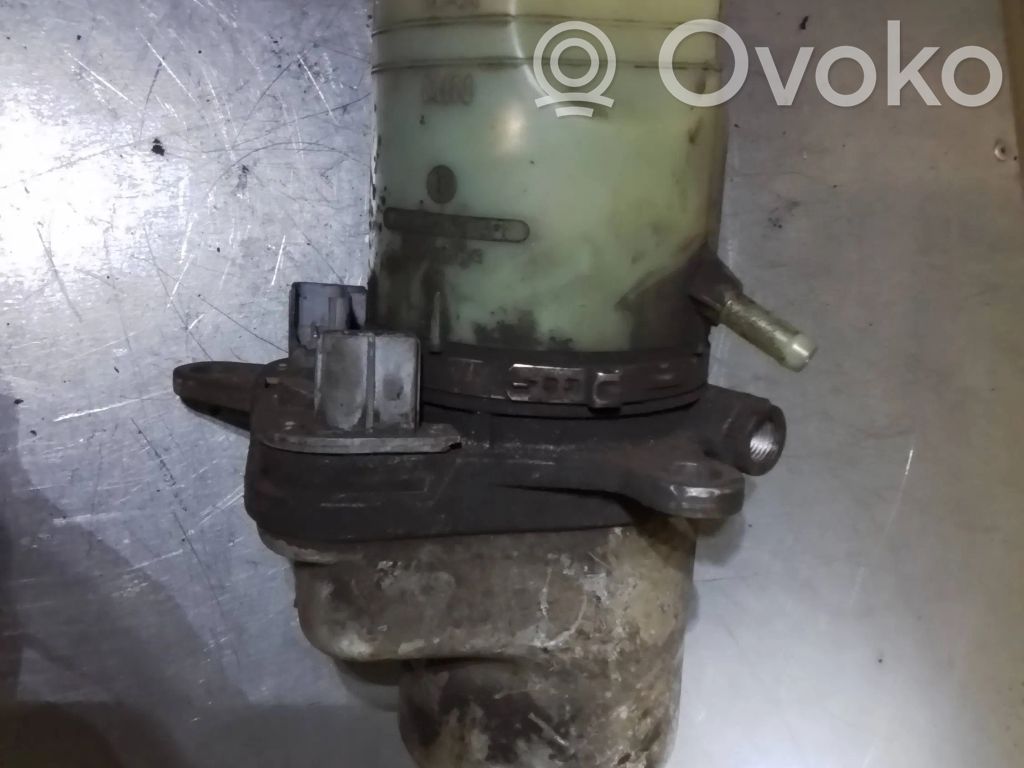 Ford Focus C-MAX Power steering pump 