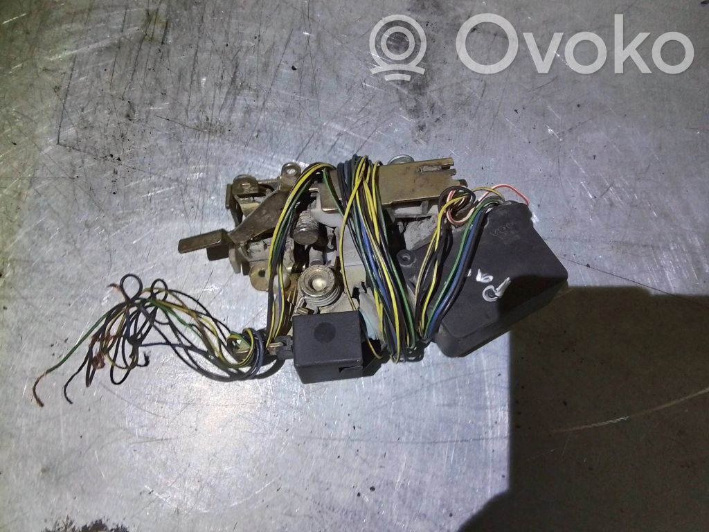 Mercedes-Benz Sprinter W906 Front door lock 