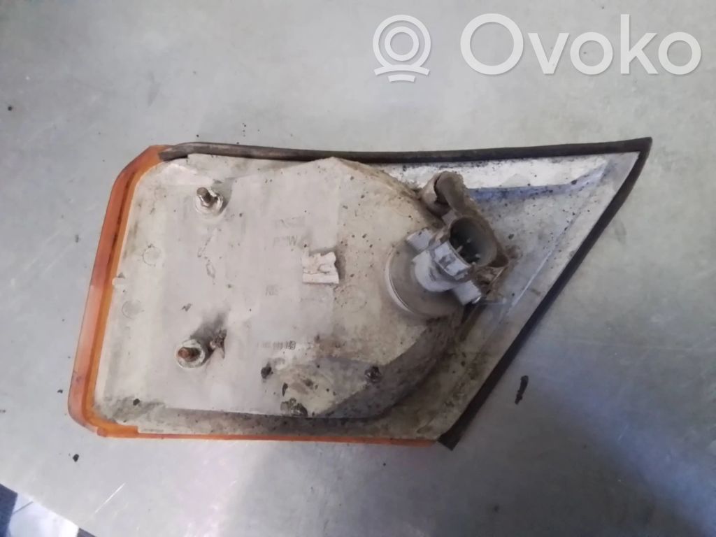 Iveco Daily 30.8 - 9 Front indicator light 