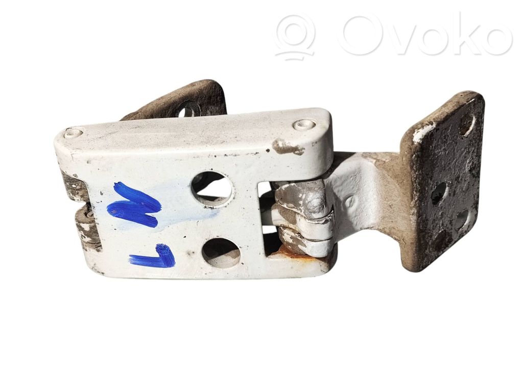 Mercedes-Benz Sprinter W906 Rear door lower hinge 