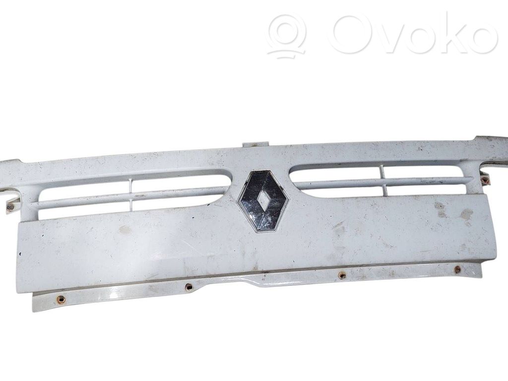 Renault Master II Front bumper upper radiator grill 