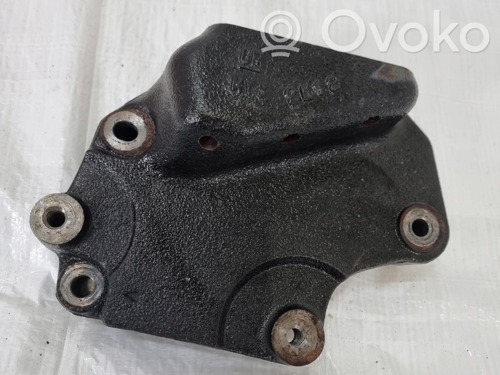Engine mounting bracket   NY3