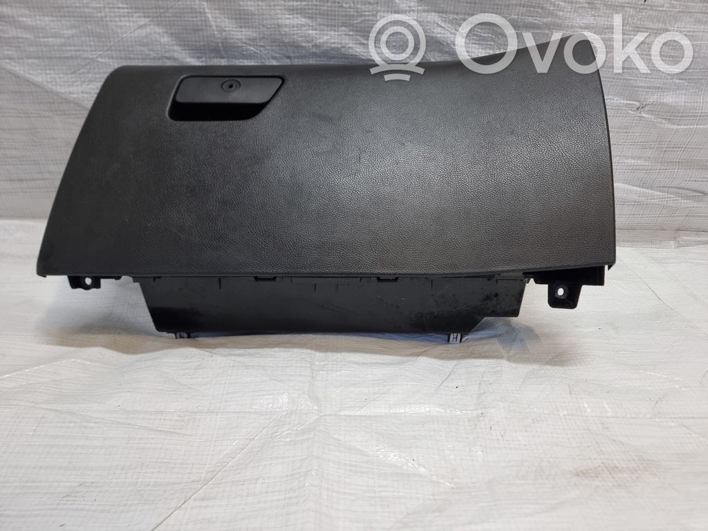 Ford Mondeo MK V Daiktadėžė 