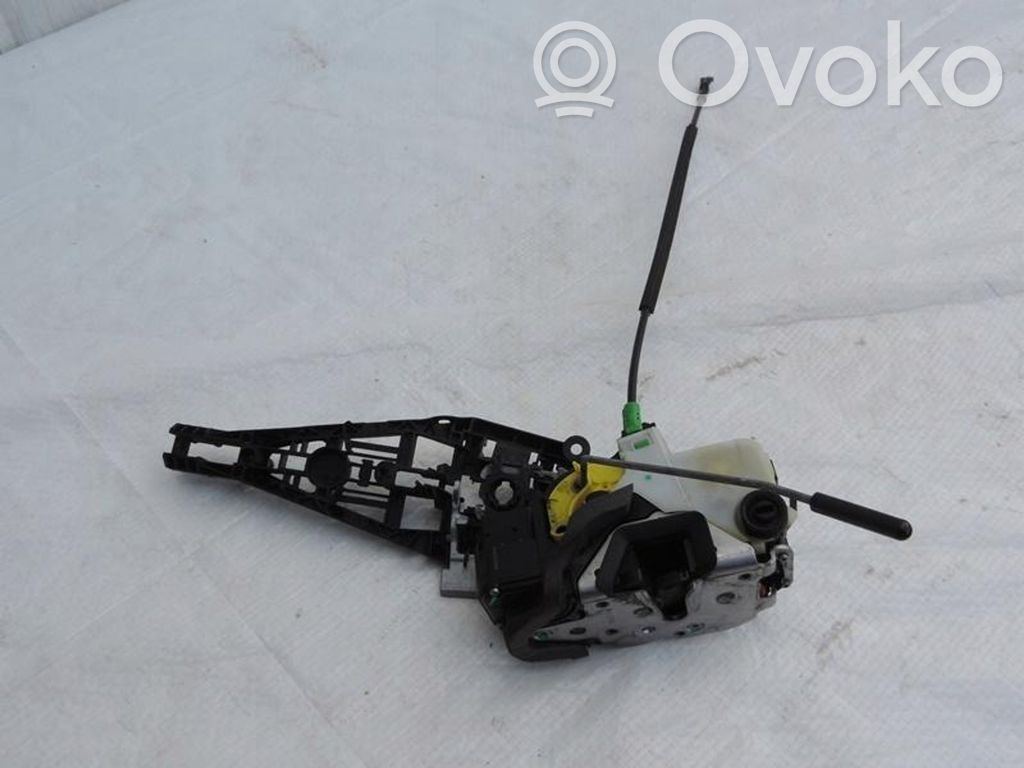 Opel Insignia A Zamek drzwi tylnych 