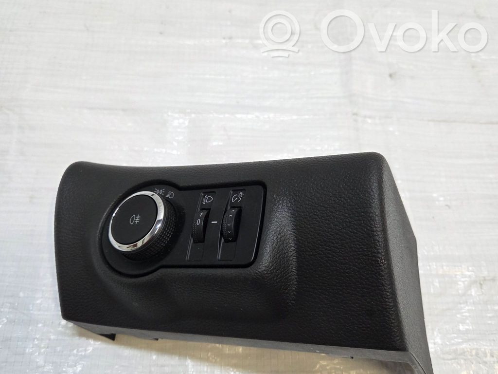 Opel Astra J Light switch 