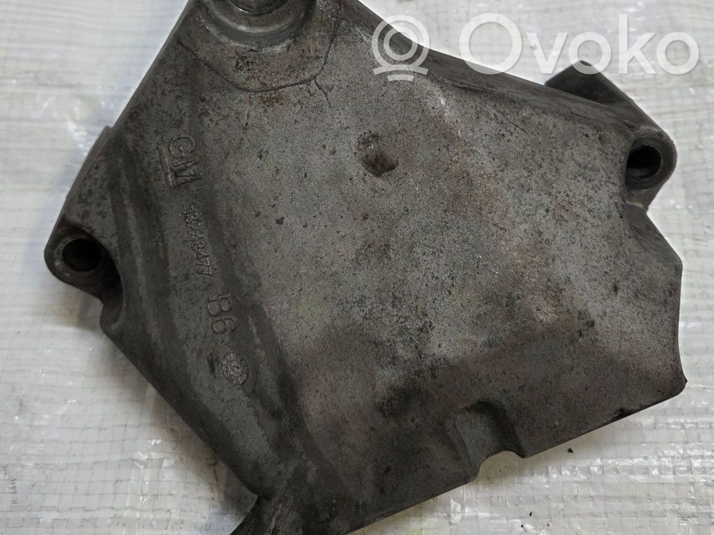 Opel Astra J Engine mounting bracket 