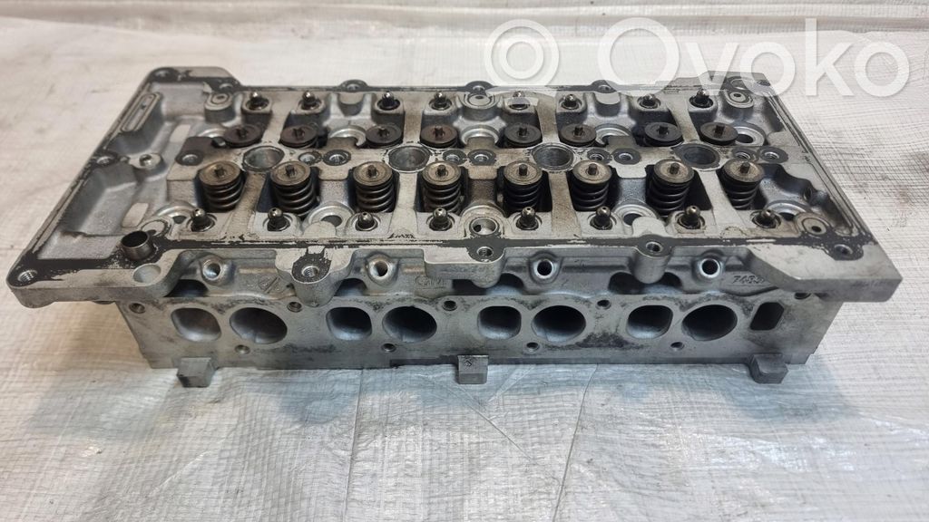 Opel Astra J Engine head 