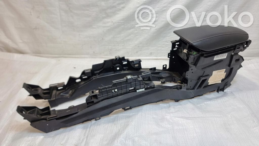 Ford Mondeo MK V Center console 