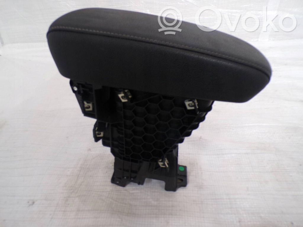 Opel Corsa F Reposabrazos 