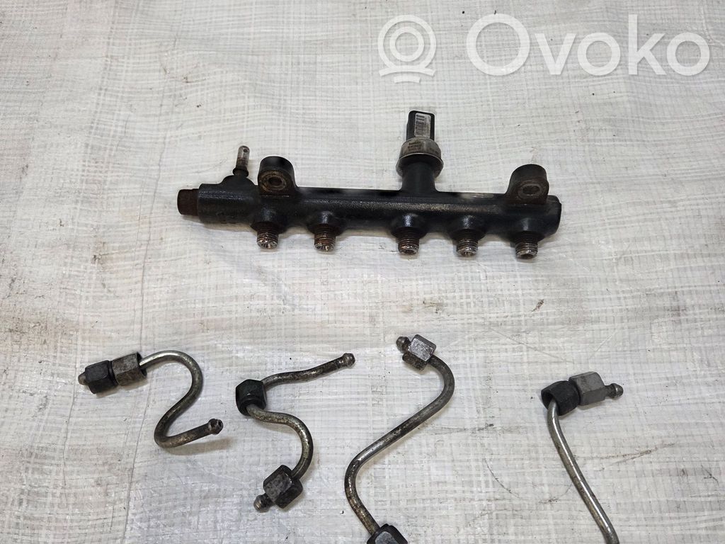 Ford Mondeo MK V Polttoainepääputki 